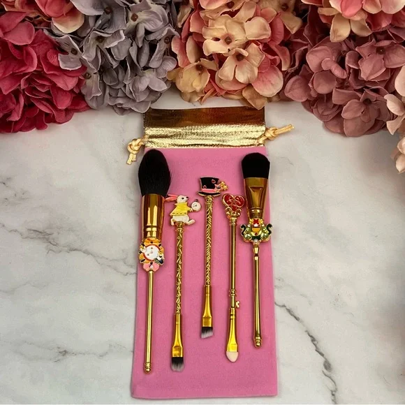 Alice in Wonderland Gold 5 Piece Makeup Brush Set - Picture 6 of 17
